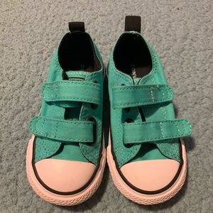 Toddler Converse size 6